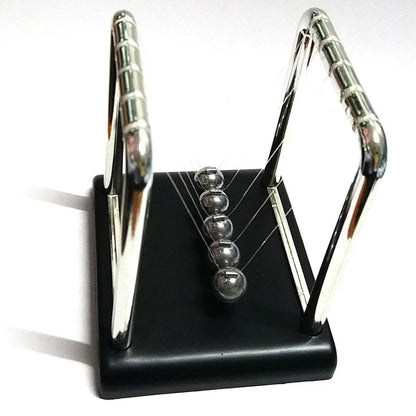 Newton's cradle close-up
